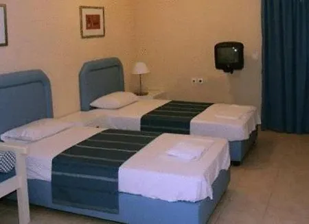 Perla 3*